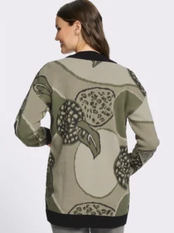 Jacquardstrickjacke mit überschnittenen Schultern