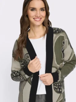 Jacquardstrickjacke mit überschnittenen Schultern