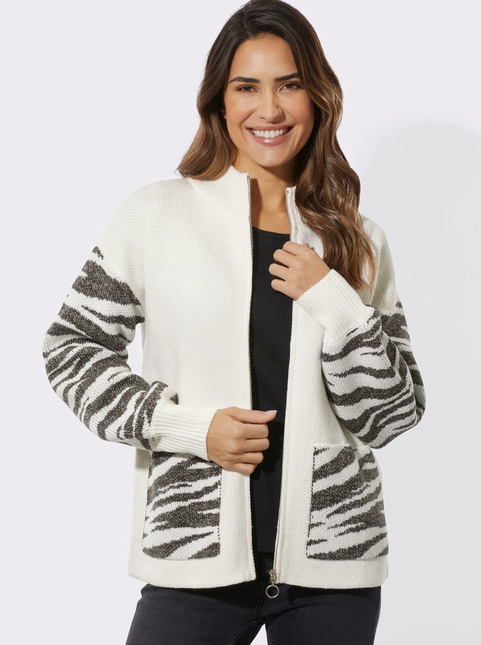 Jacquardstrickjacke mit Zebramuster