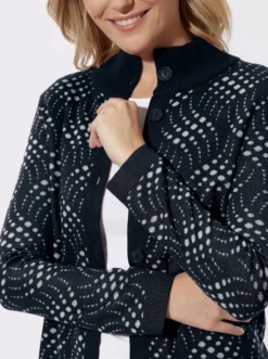 Jacquardstrickjacke mit zweifarbigem Muster