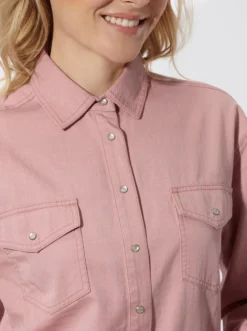 Jeansbluse mit überschnittenen Schultern