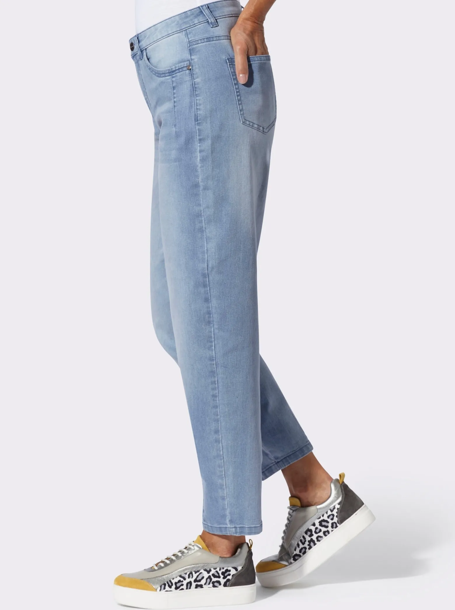 Jeans im Mom-Schnitt