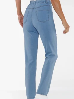 Jeans im Paperbag-Schnitt