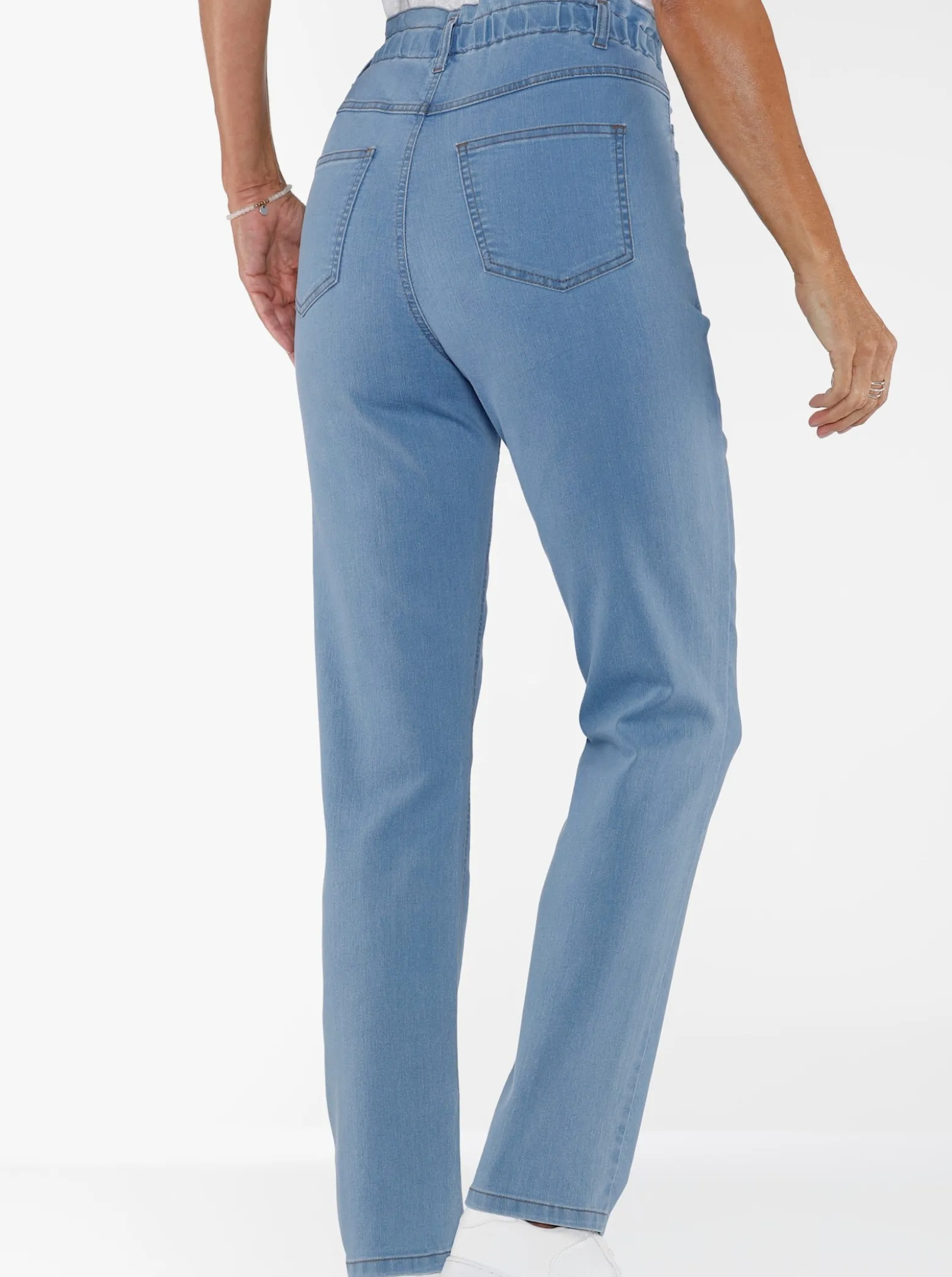 Jeans im Paperbag-Schnitt