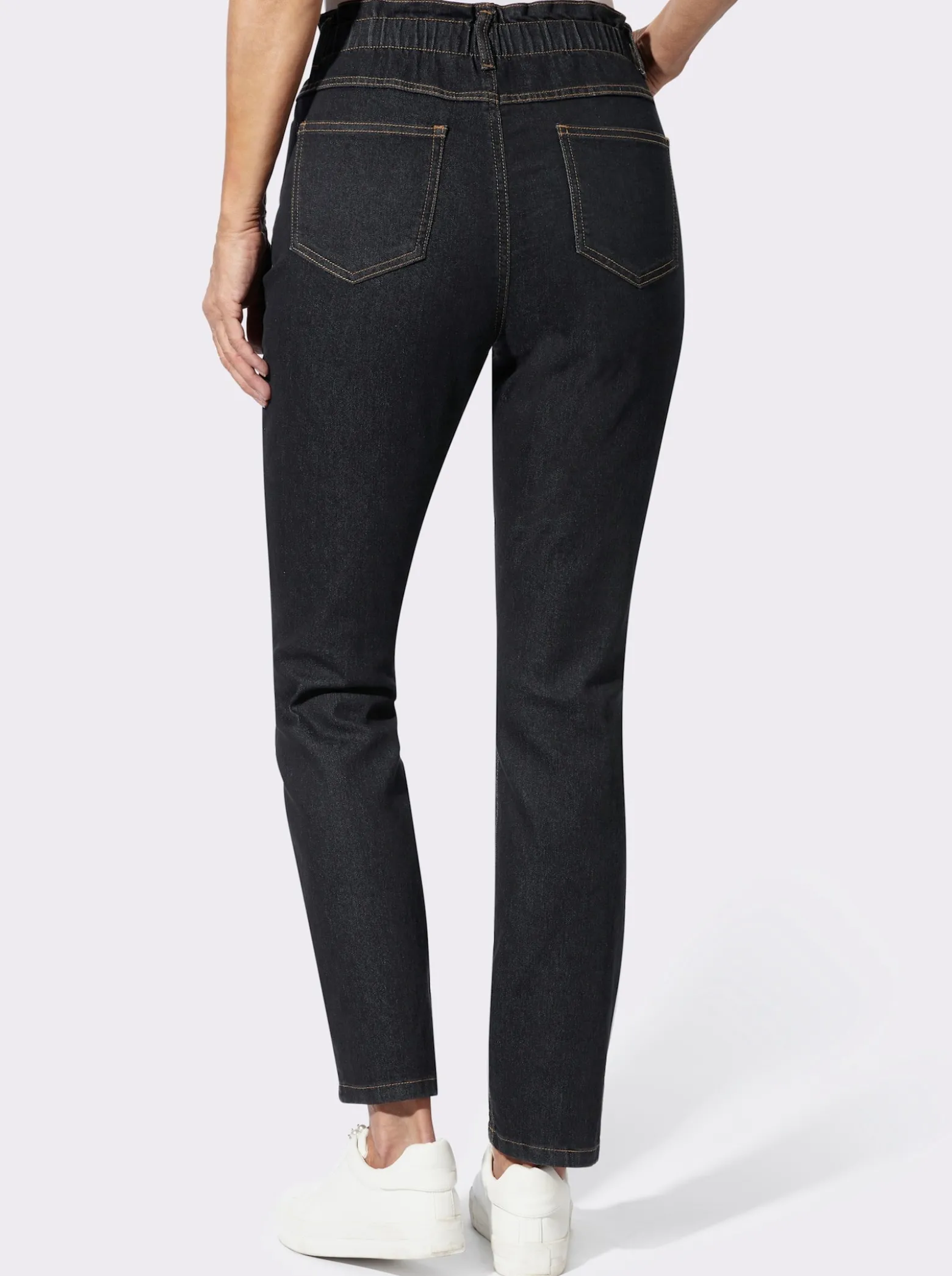 Jeans im Paperbag-Schnitt
