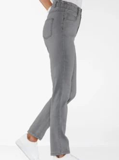 Jeans im Paperbag-Schnitt