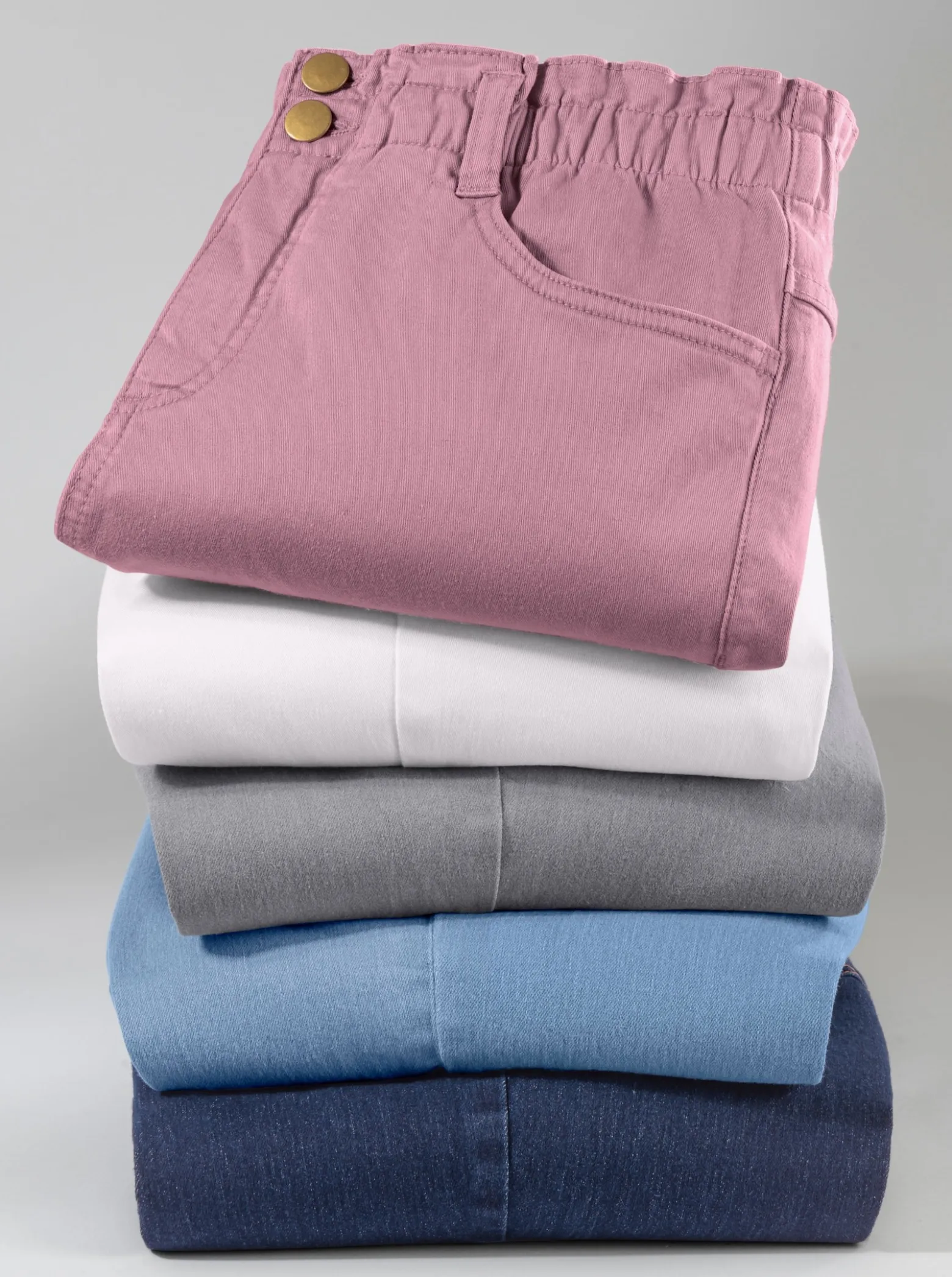 Jeans im Paperbag-Schnitt