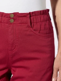 Jeans im Paperbag-Schnitt