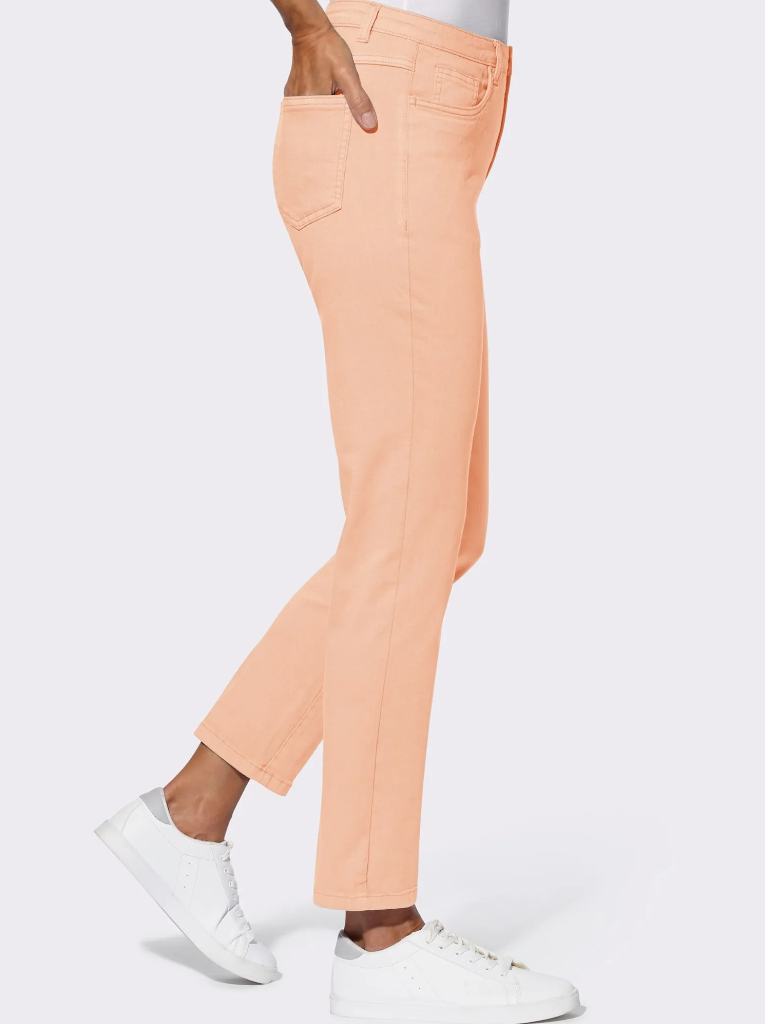 Jeans in knöchellanger Form