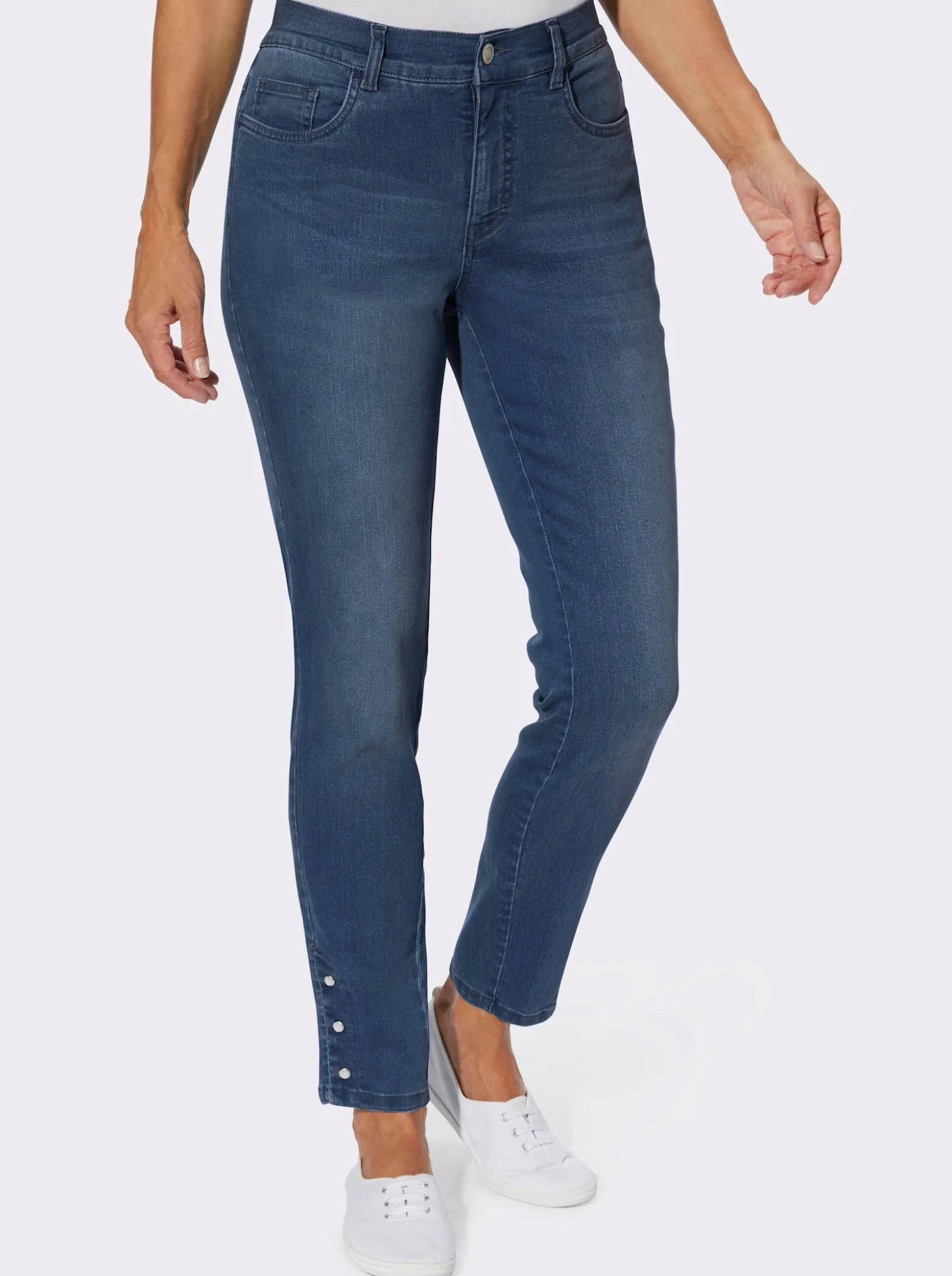 Jeans in verkürzter Form, Dehnbund