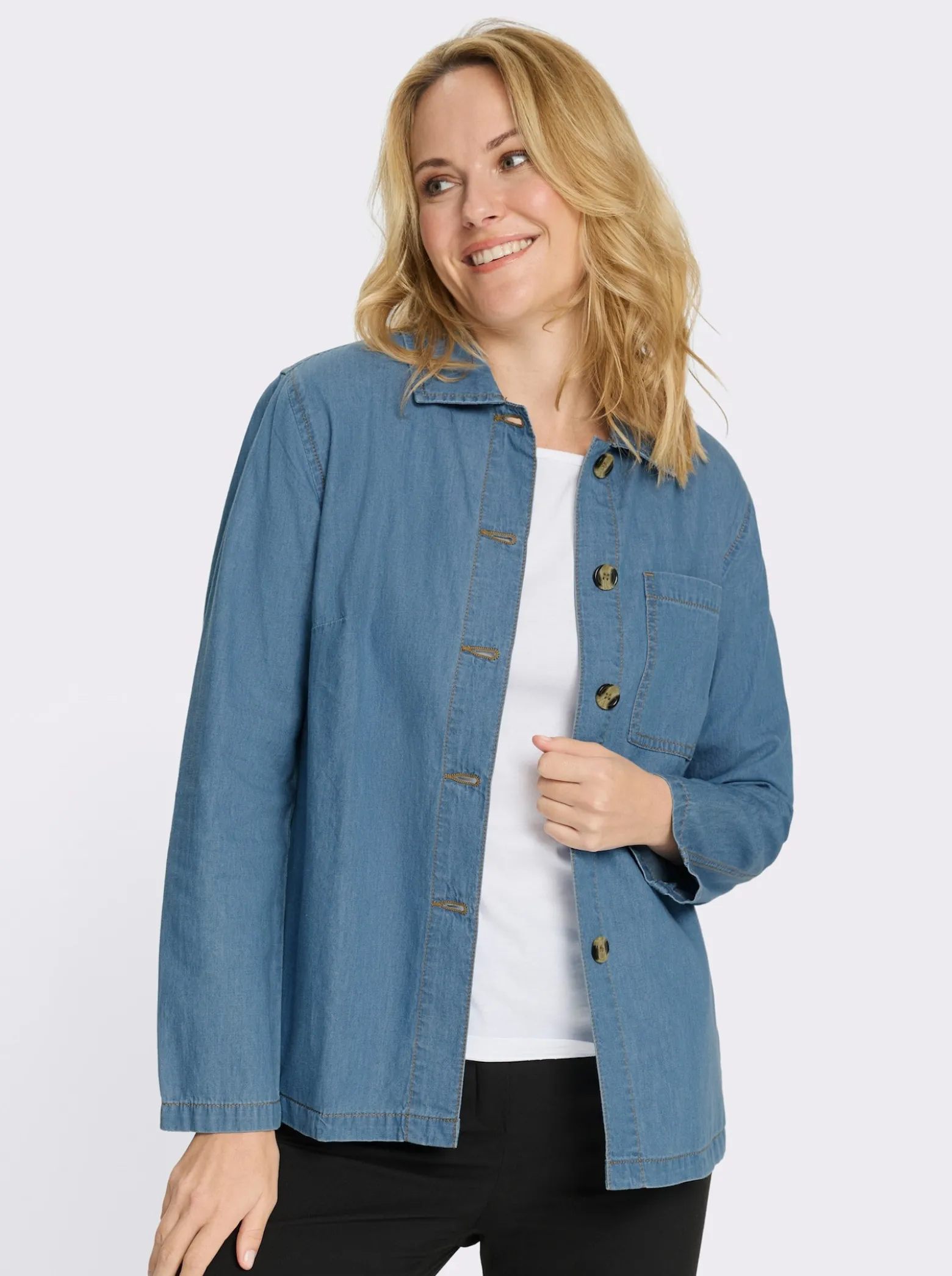 Jeansjacke mit Brusttasche