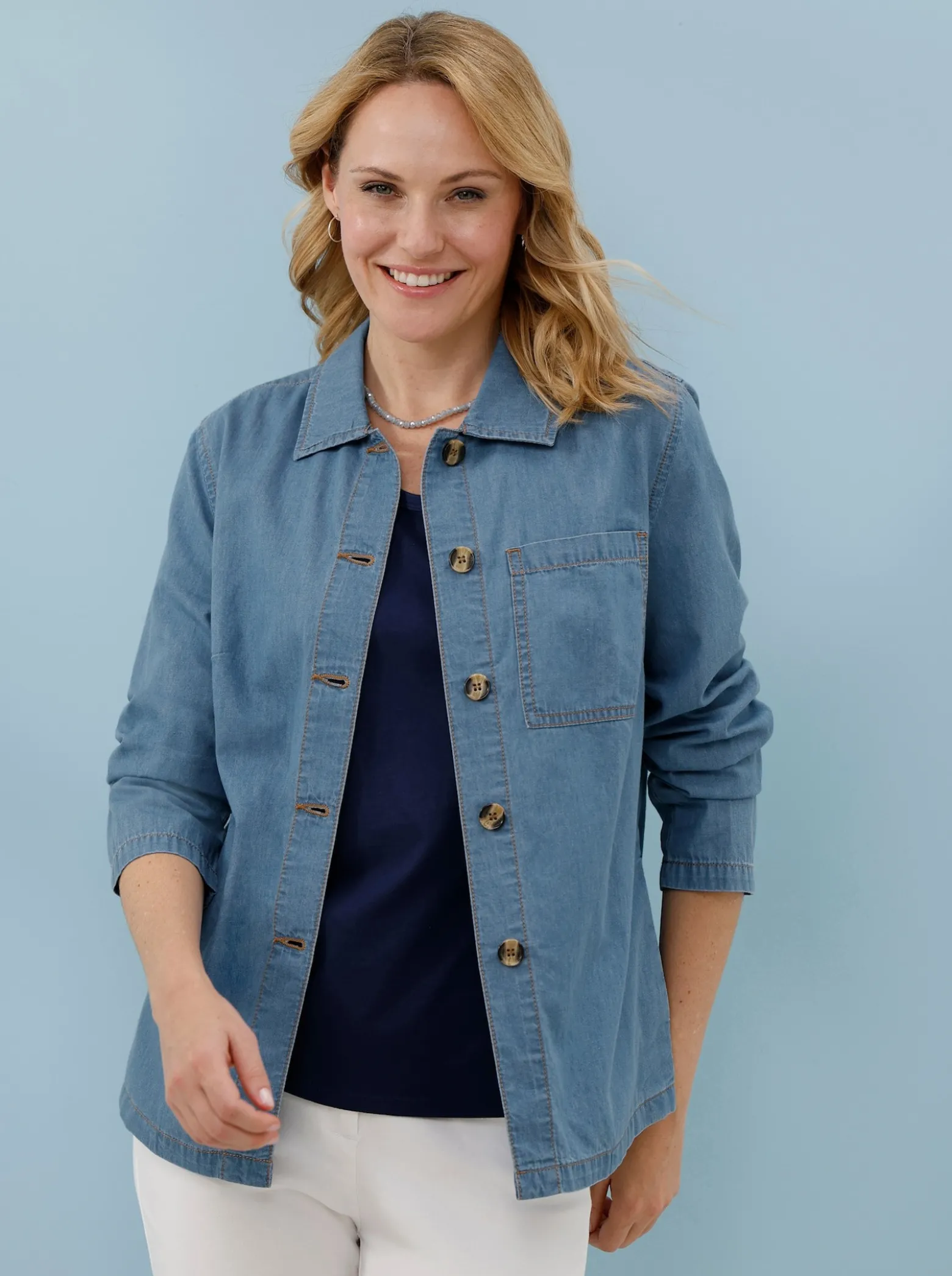 Jeansjacke mit Brusttasche