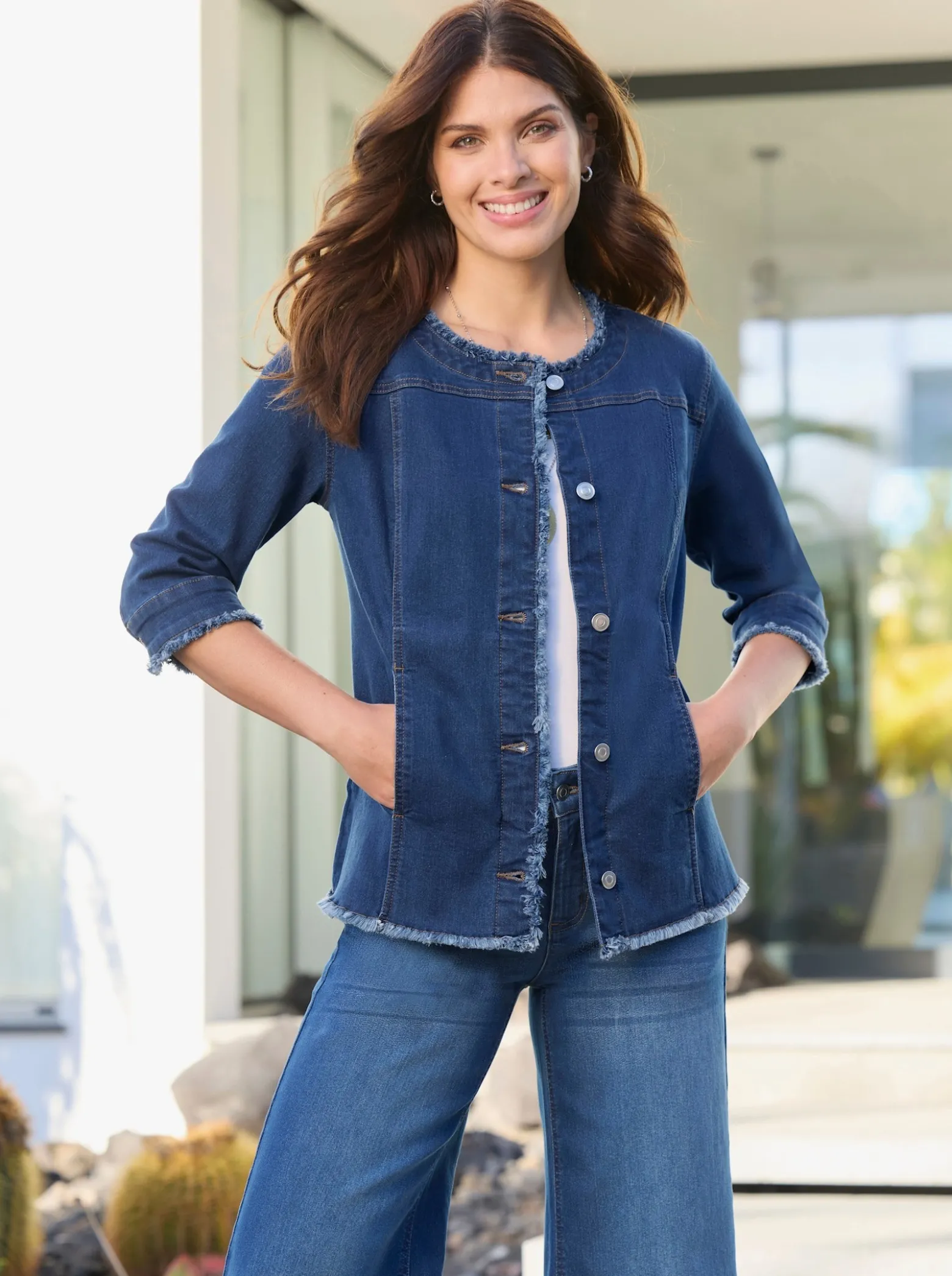 Jeansjacke mit Fransen