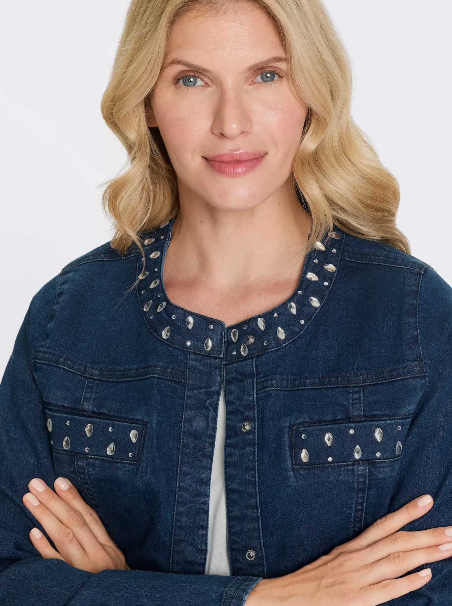 Jeansjacke mit Glitzersteinchen