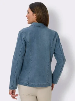 Jeansjacke mit optisch streckenden Nähten
