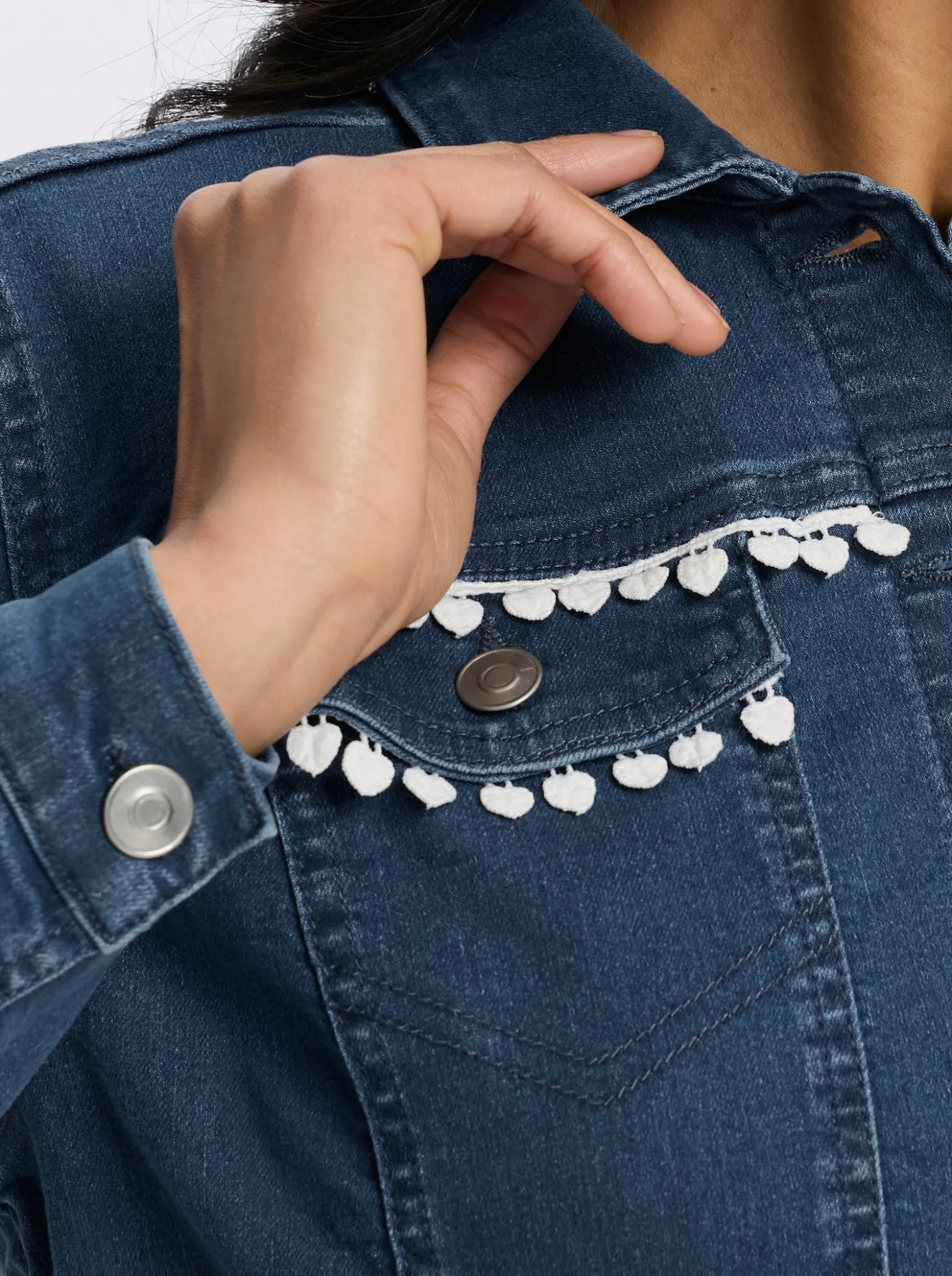 Jeansjacke mit Spitzenband
