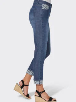 Jeans mit Beinumschlag im Herz-Dessin