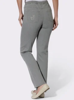 Jeans mit bestickten Gesäßtaschen
