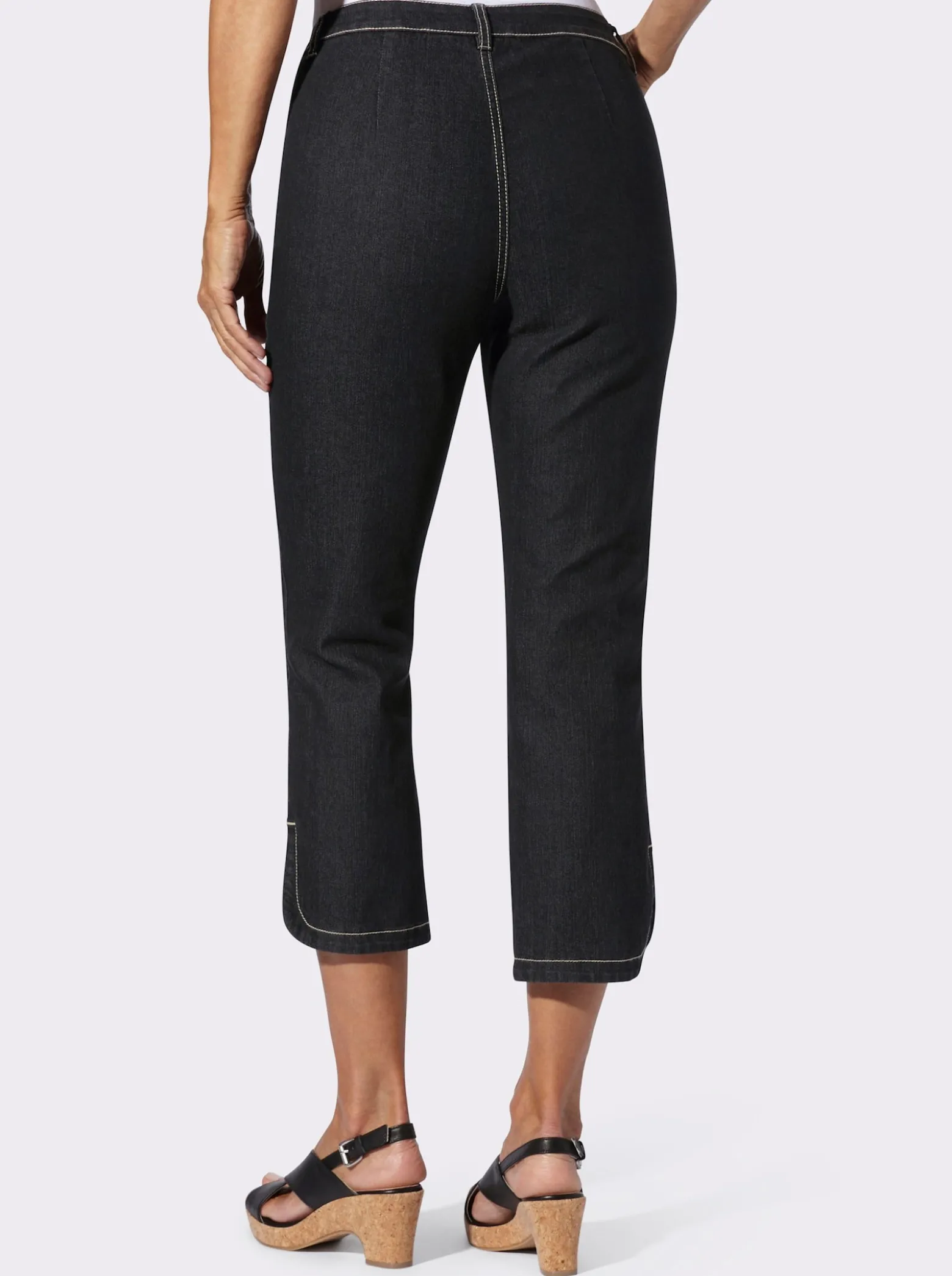 7/8-Jeans mit Blütenstickerei