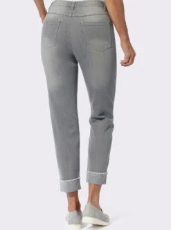 7/8-Jeans mit Fransen am Beinaufschlag