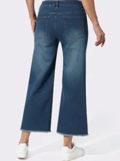 7/8-Jeans mit Fransen am Saum