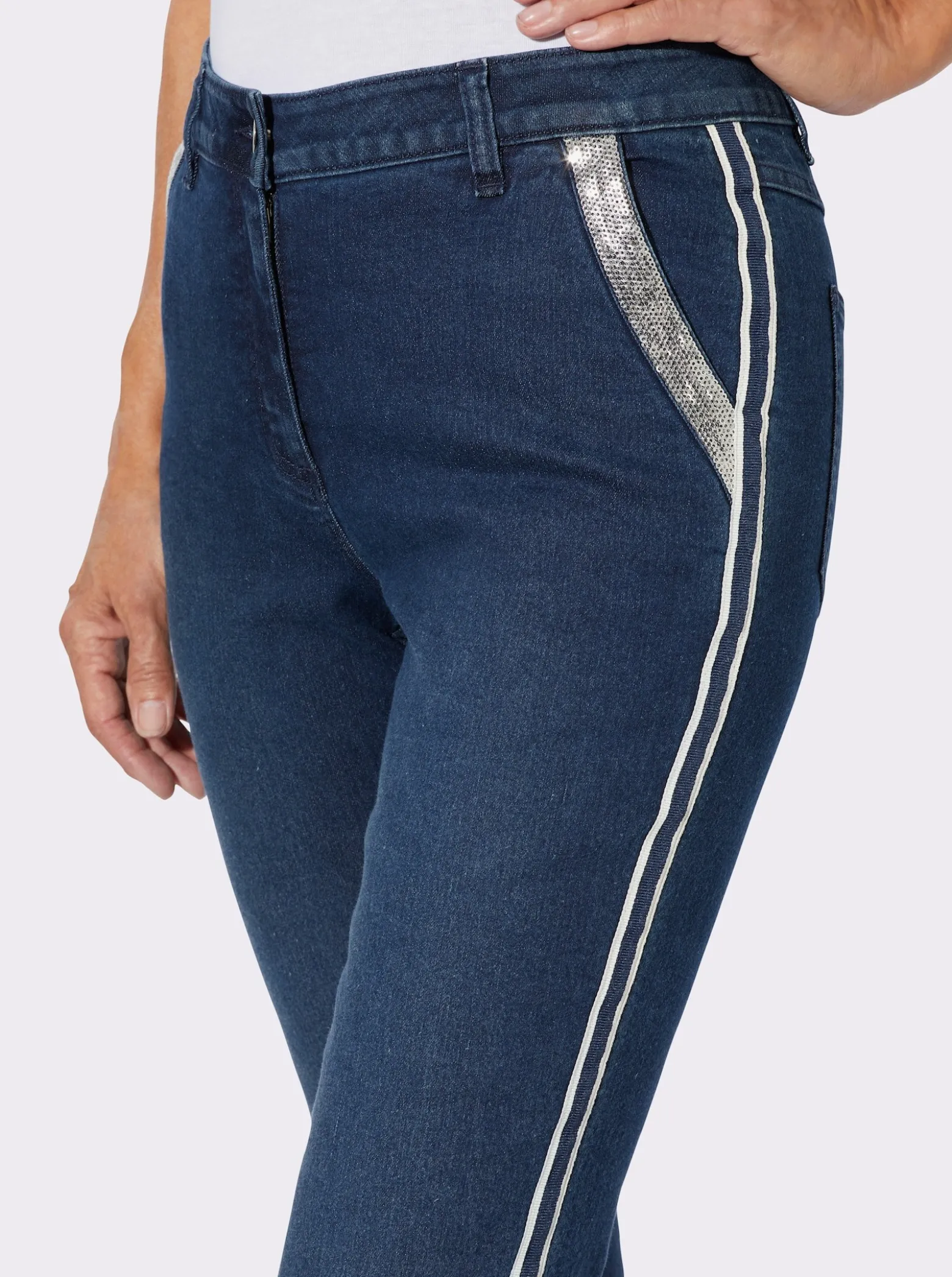 Jeans mit Galonstreifen