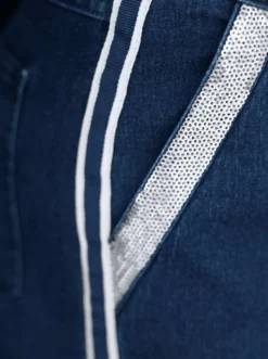 Jeans mit Galonstreifen