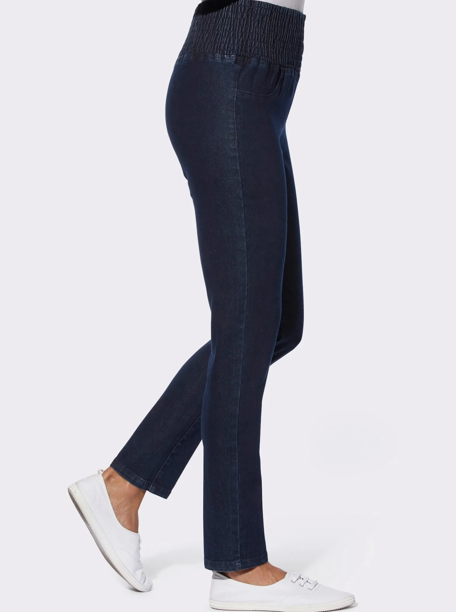 Jeans mit gesmoktem Rundum-Dehnbund