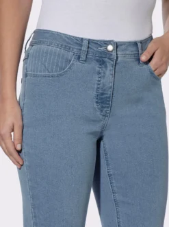 Jeans mit gestreiften Einsätzen