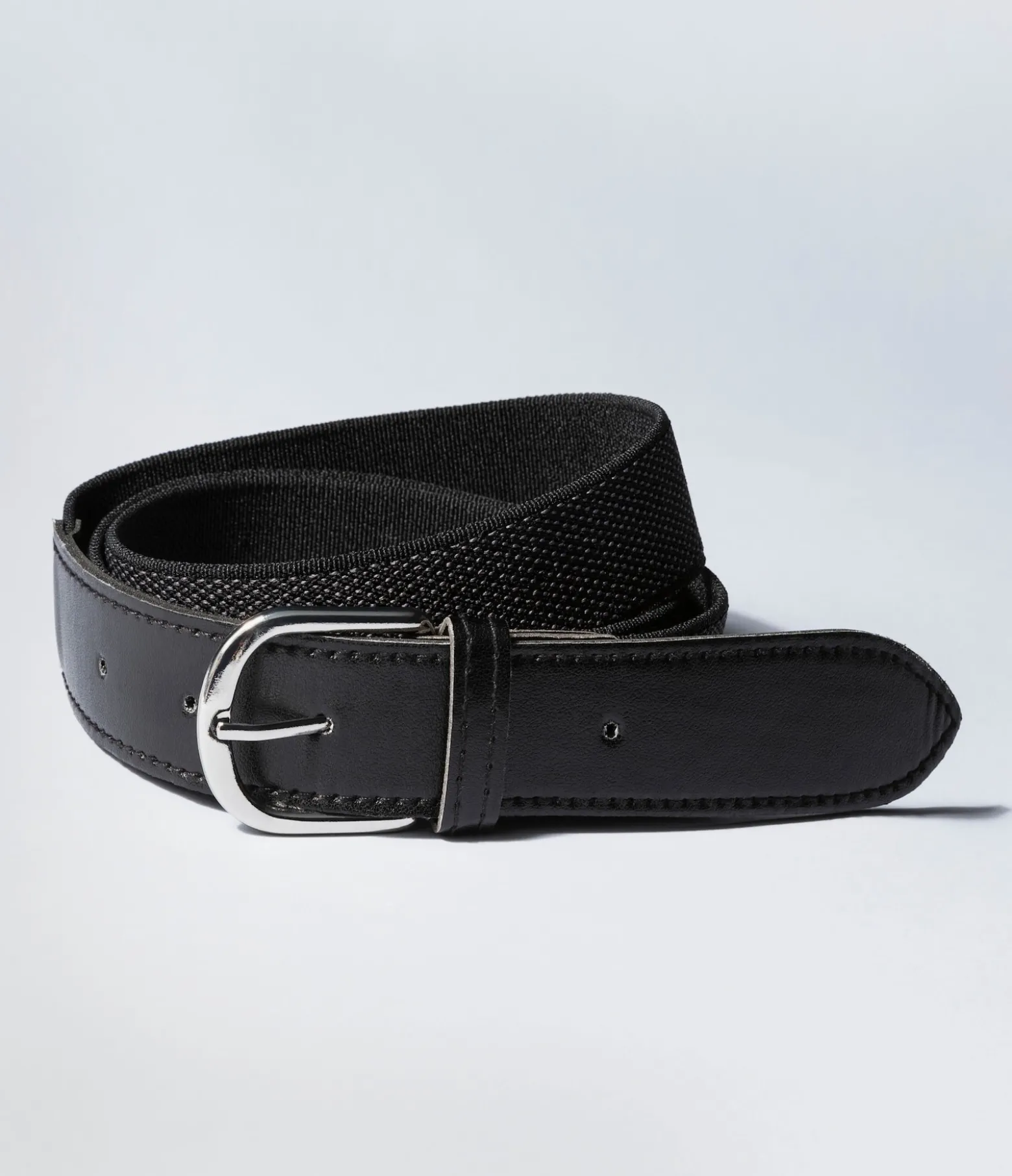 Jeans mit Gürtel