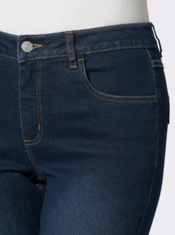 Jeans mit Pattentaschen hinten