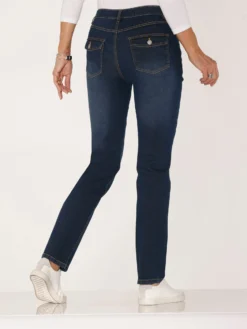 Jeans mit Pattentaschen hinten