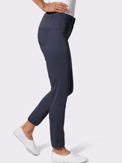 Jeans mit Reißverschluss am Saum