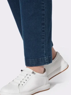 Jeans mit Rundum-Dehnbund