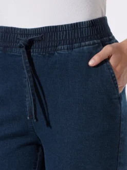 Jeans mit Rundum-Dehnbund