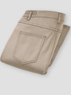 Jeans mit seitlichem Dehnbund