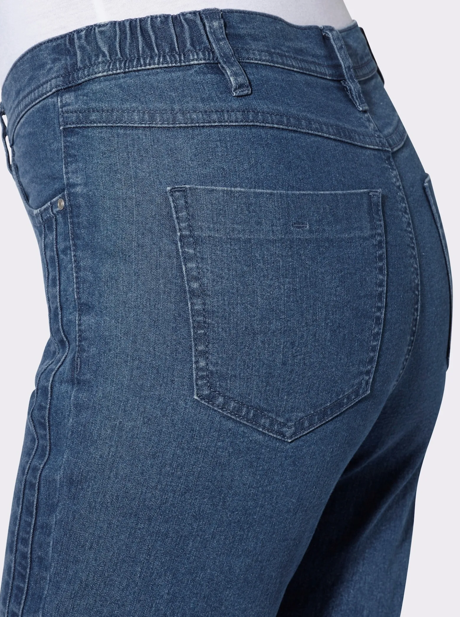 Jeans mit seitlichem Einsatz