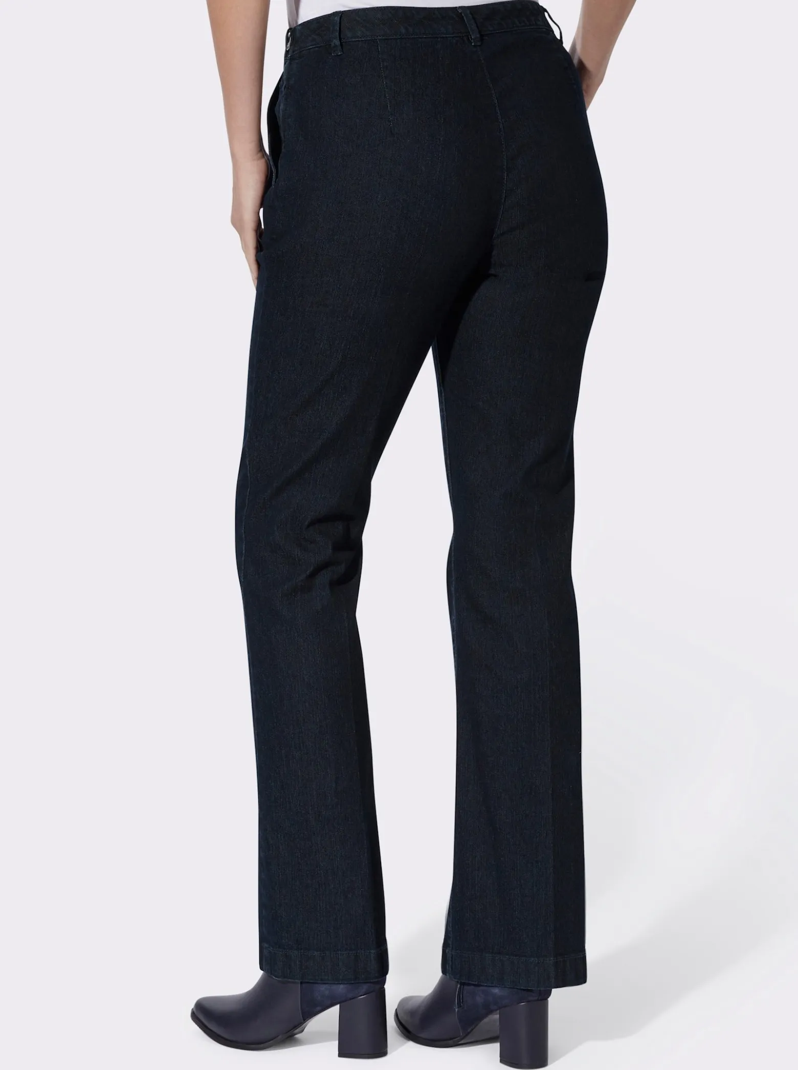 Jeans mit seitlichen Reißverschlüssen
