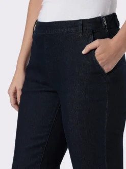 Jeans mit seitlichen Reißverschlüssen