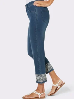 7/8-Jeans mit Stickerei am Saum