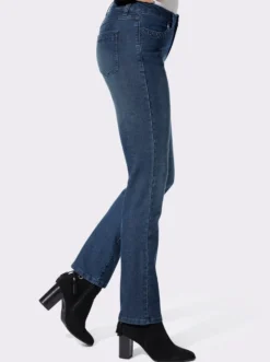 Jeans mit Stickerei auf den Taschen