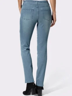 Jeans mit Stickerei auf den Taschen