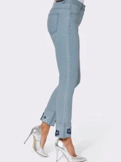 Jeans mit Stickerei und Pailletten