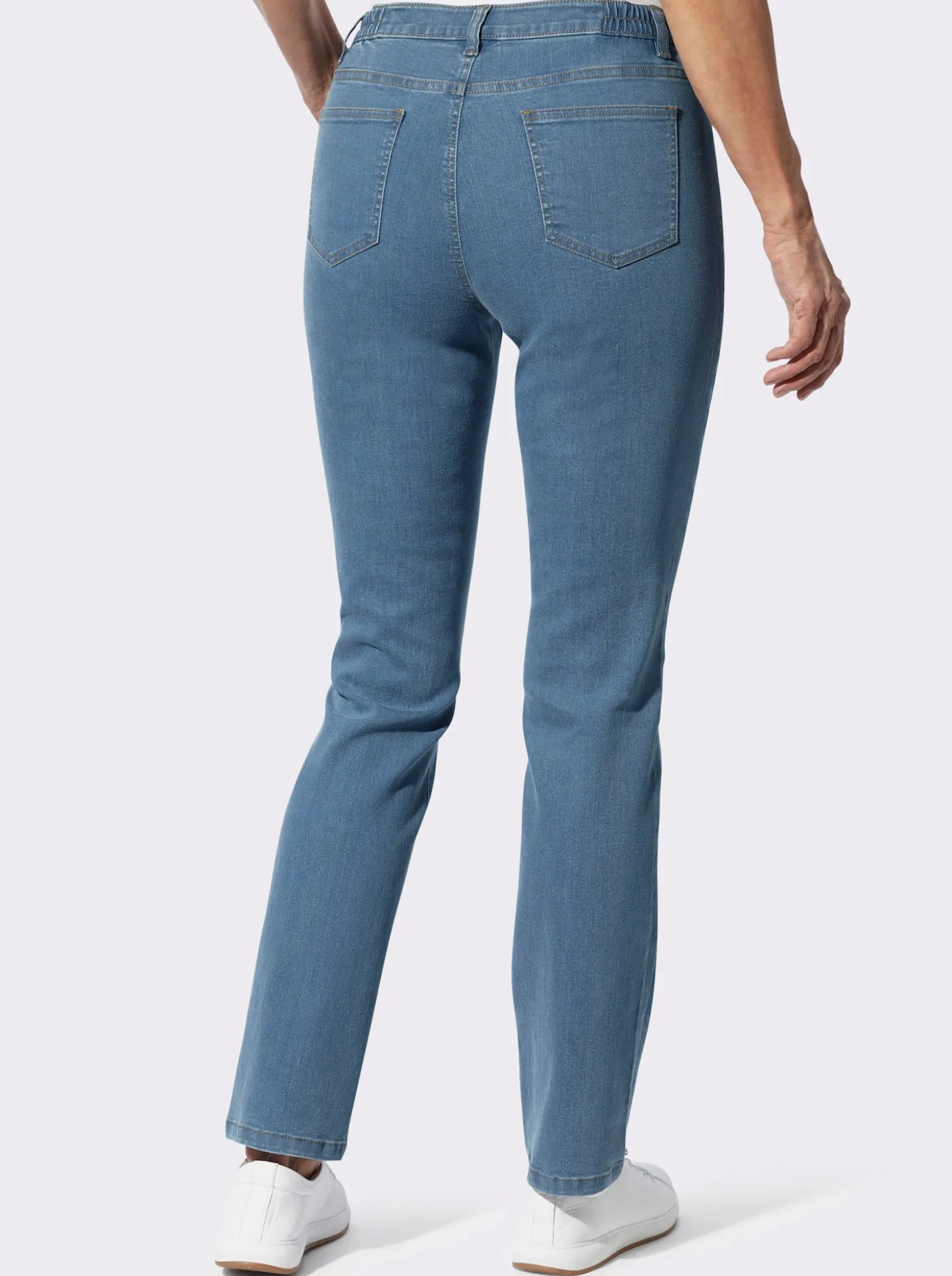 Jeans mit streckender Biese