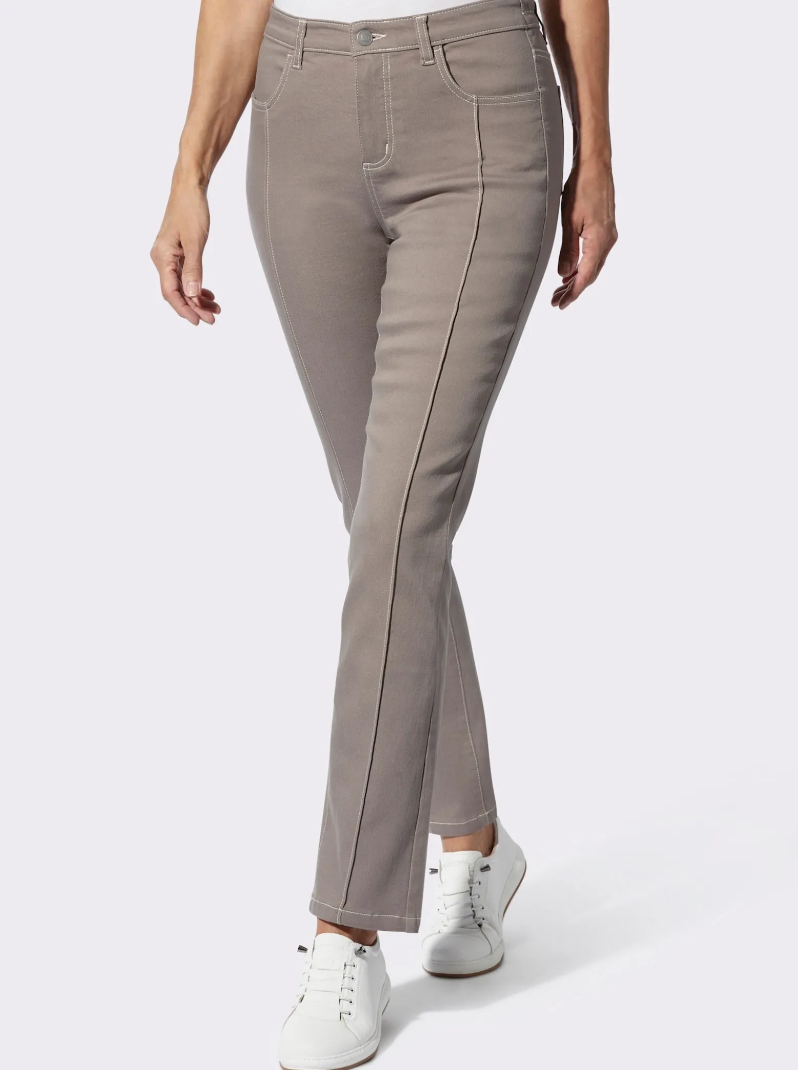 Jeans mit streckender Biese