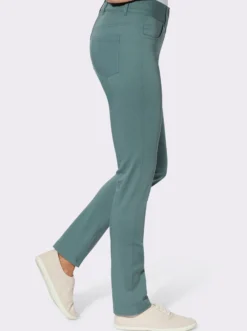 Jeans mit Stretch-Einsatz hinten
