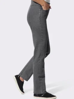 Jeans mit Teilungsnähten hinten