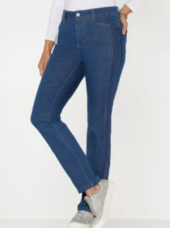 Jeans mit vorverlegter Seitennaht
