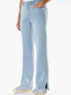 Jeans mit weitem Bein und Schlitz