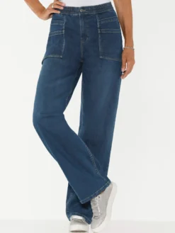 Jeans mit weit geschnittenen Beinen
